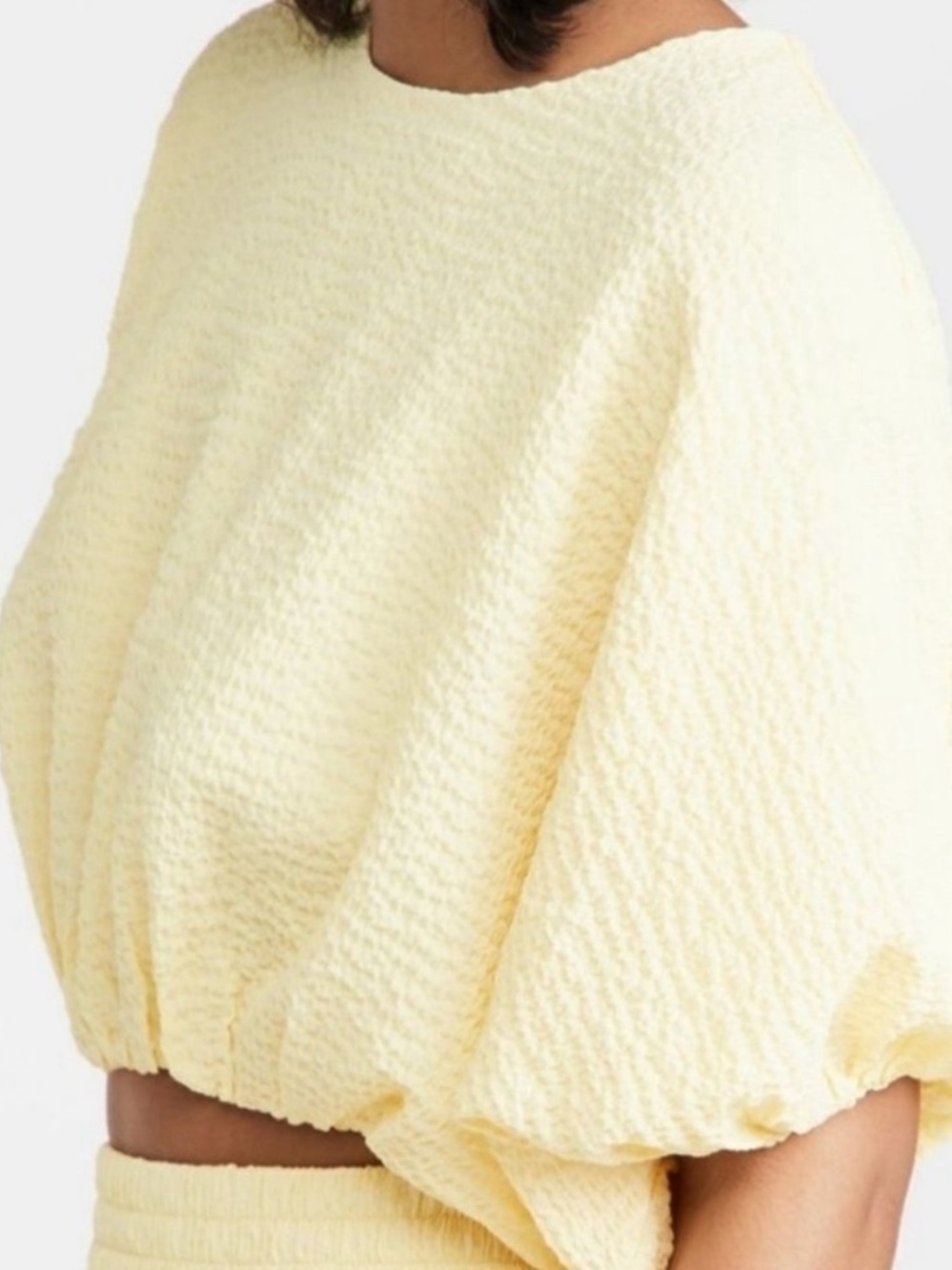 La Ven Textured Bubble Crop Top in Pale Yellow, Size M